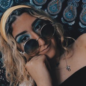 Meet your Posher, Lexi